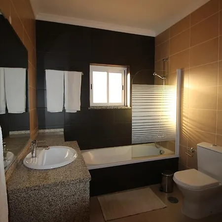 Oura Pereira Албуфейра