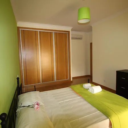 Oura Pereira Апартаменти